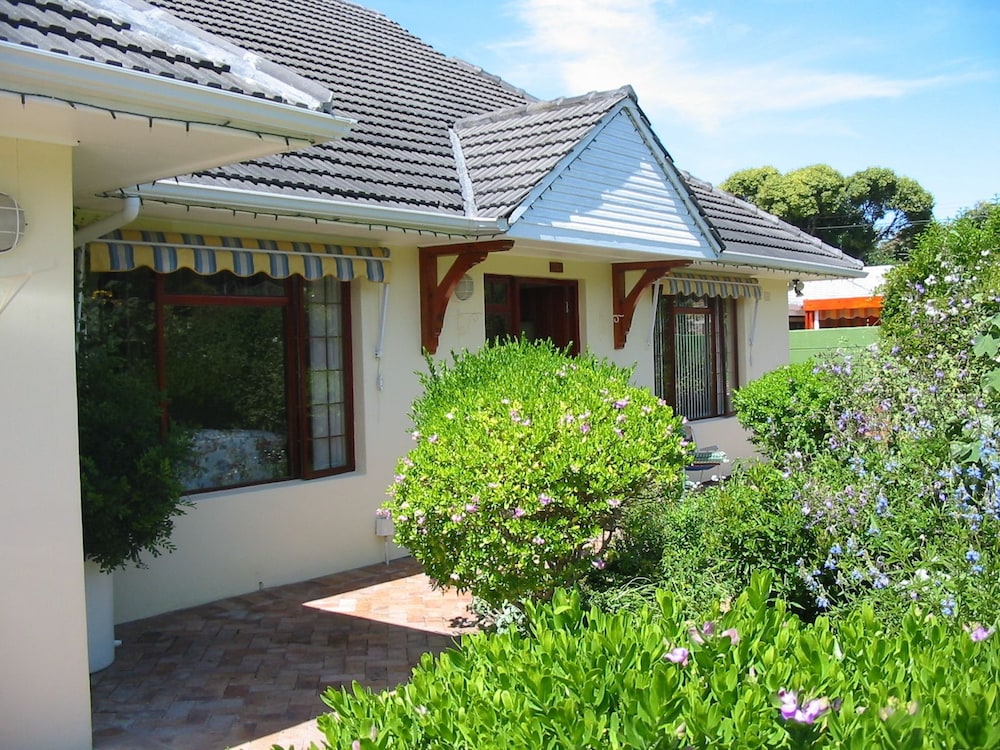 Ascot Gardens Self Catering 17/20