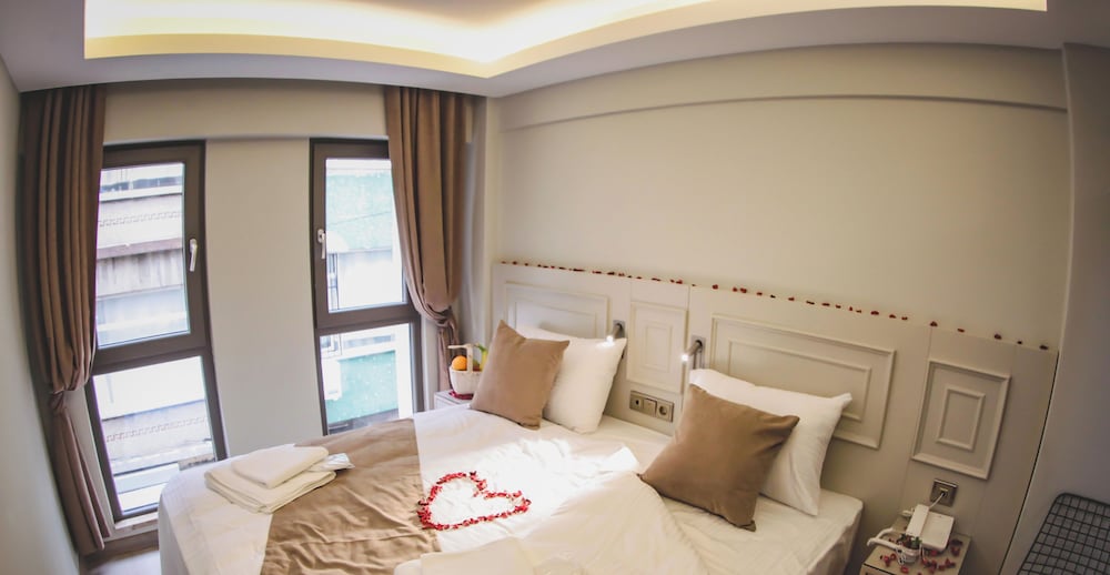 X Nellyi Boutique Hotel 18/50