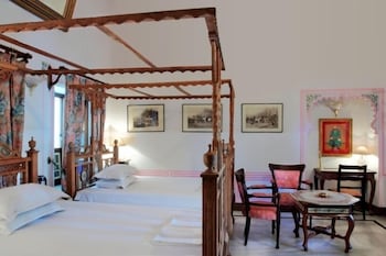 HOTEL RANGNIWAS PALACE 42/52