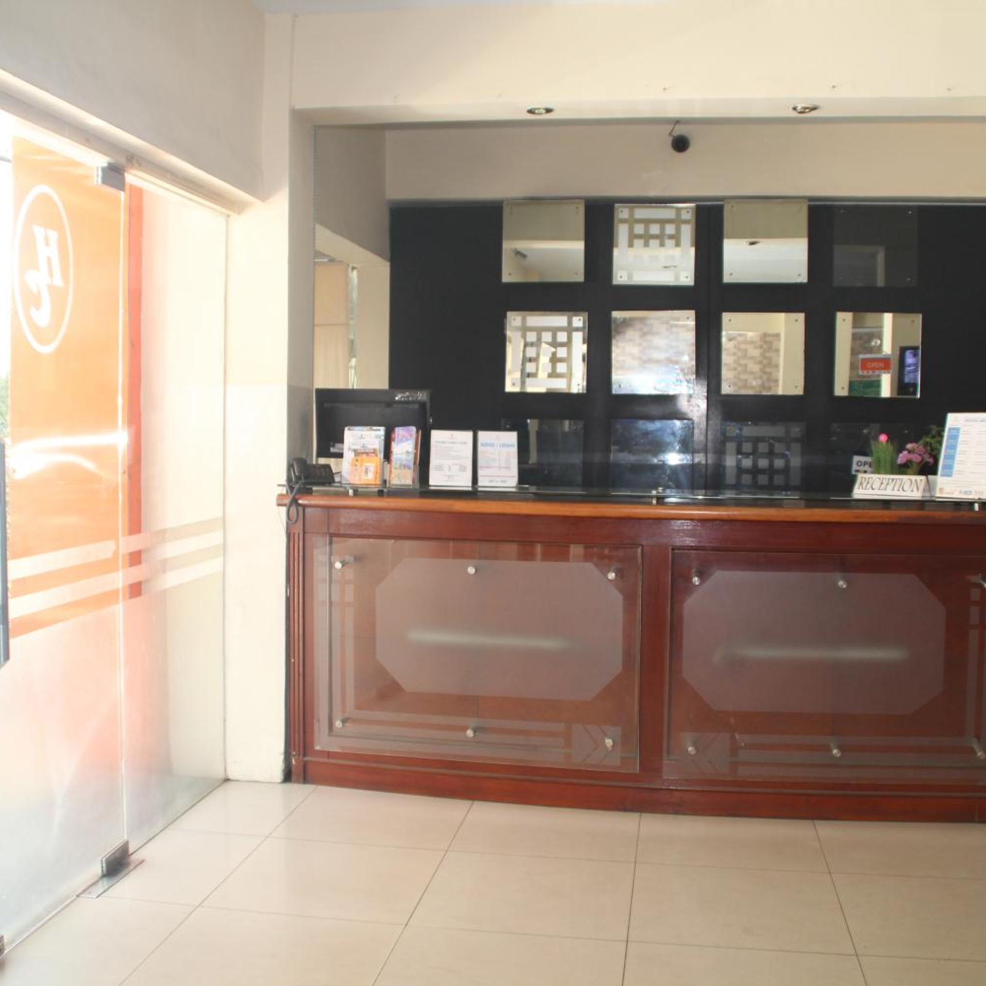 Hotel Celebes 6/56