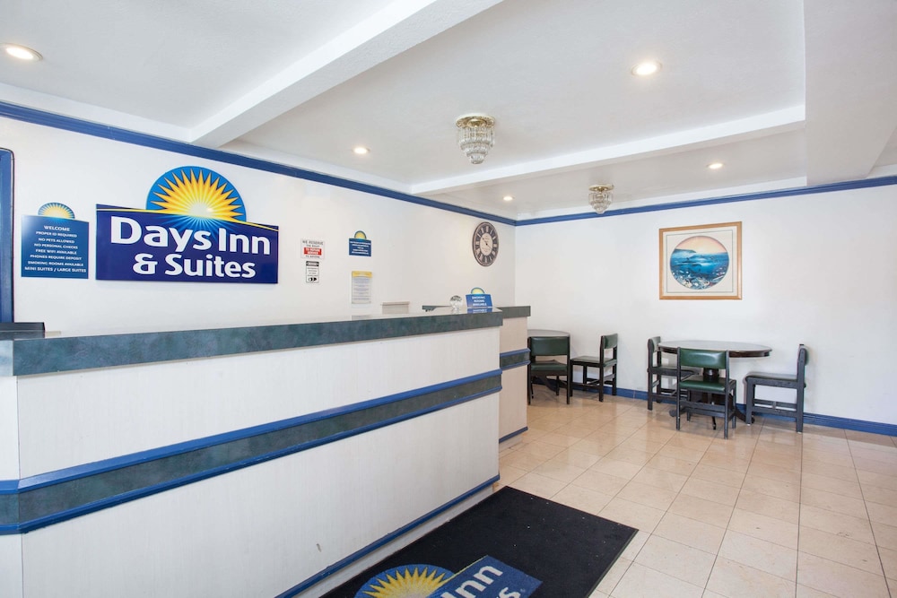 Days Inn By Wyndham Orange Anaheim 3/20