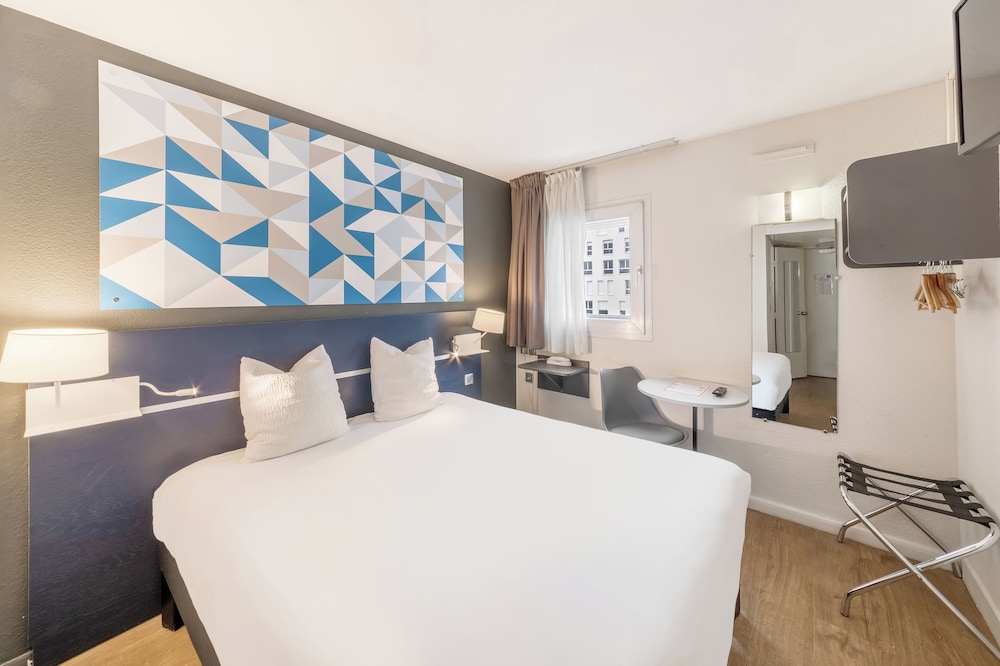 ROOM, DOUBLE BED, ACCESSIBLE