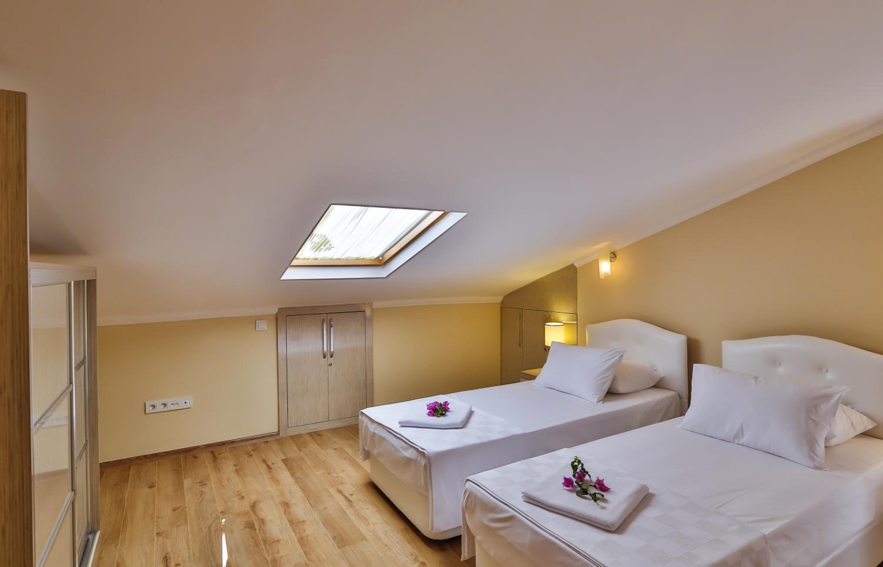 2 Bedrooms, Duplex, Apartment, Double Bed