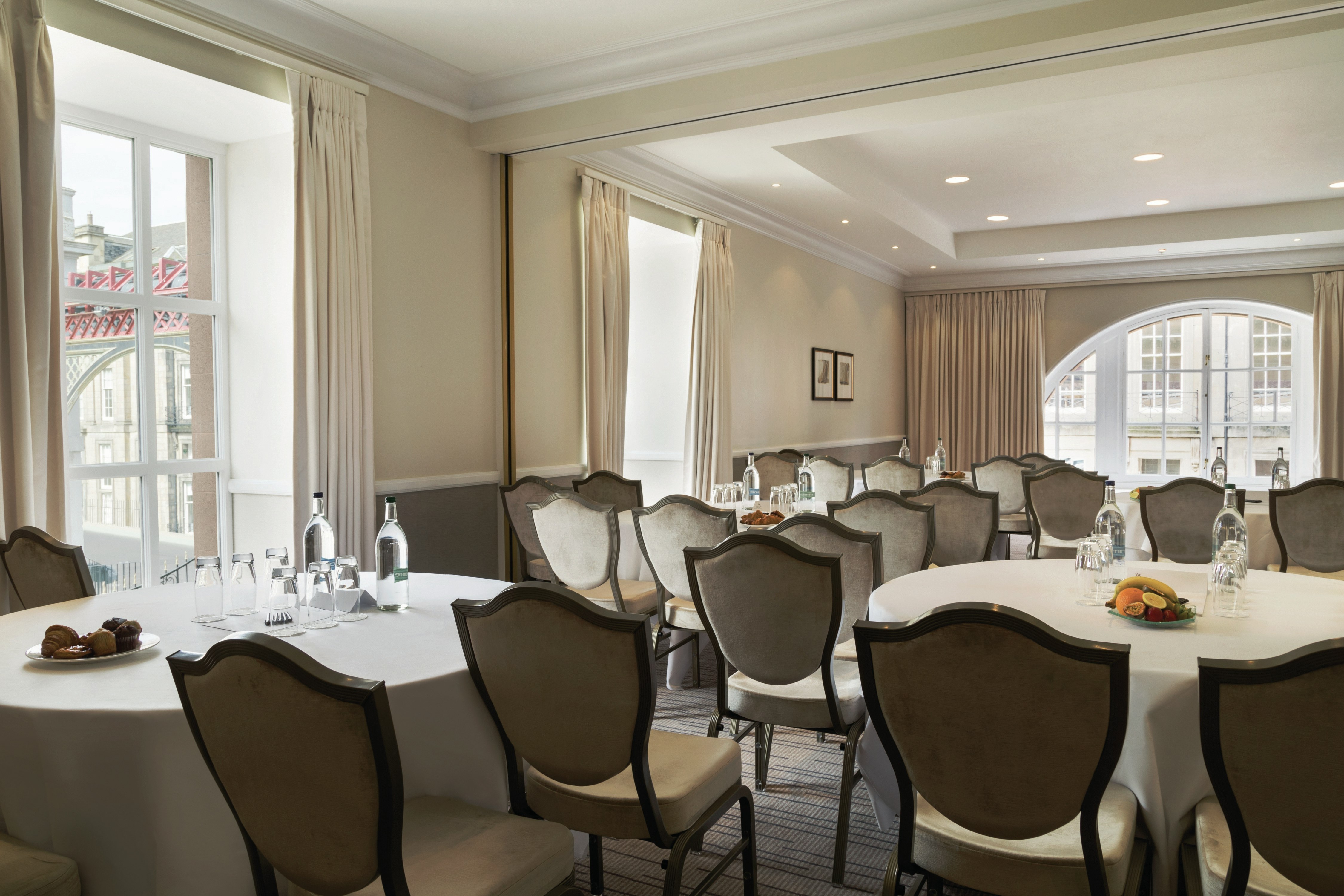 The Caledonian Edinburgh, Curio Collection by Hilton 47/60