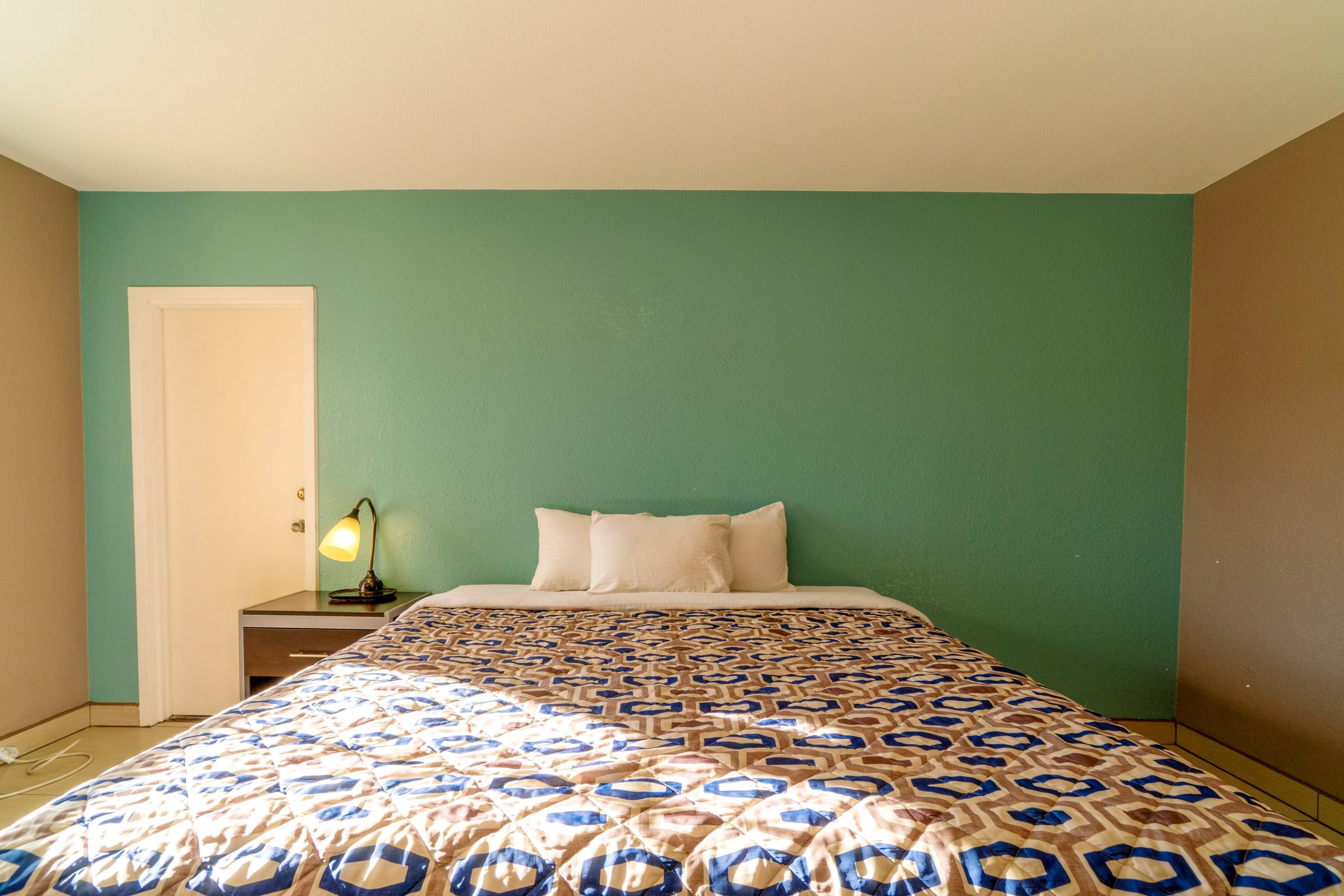 Woodfield Inn & Suites Hotel O, Yoakum TX 111 39/54
