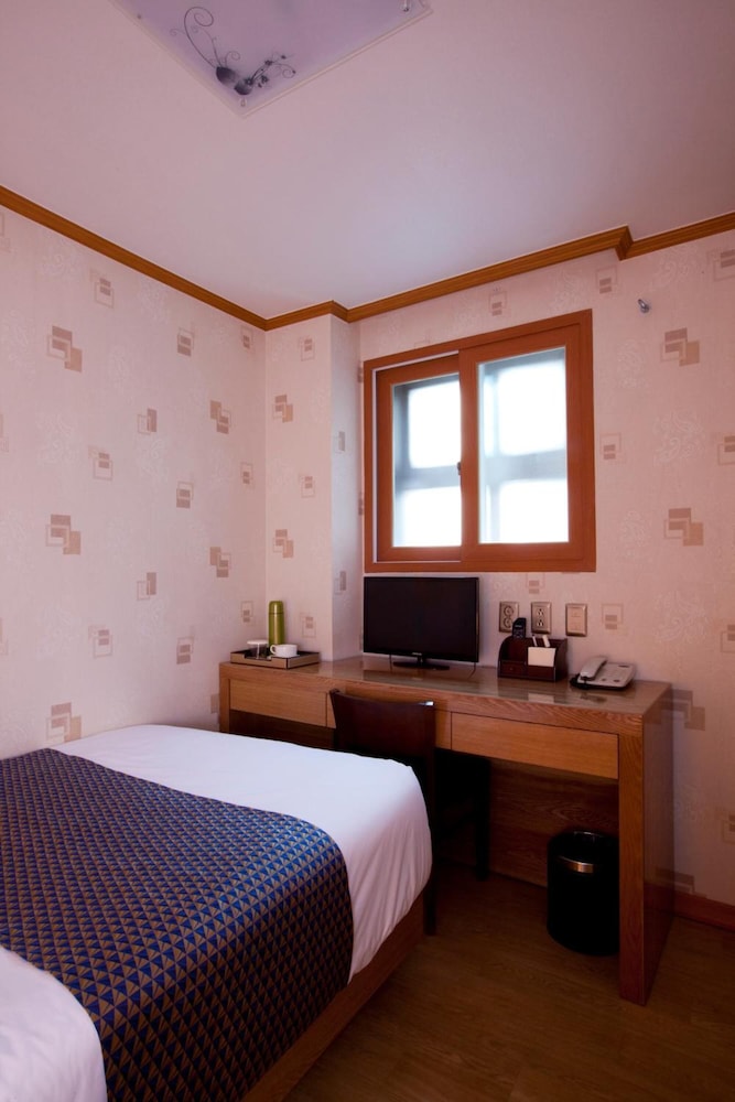 Hotel Daewoo Inn 8/35
