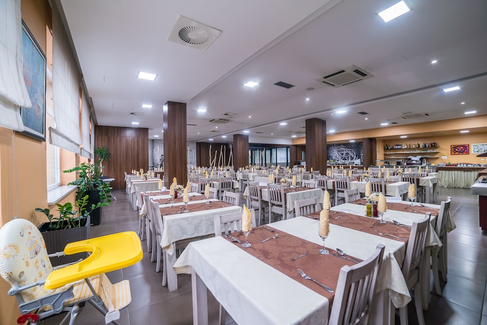 CITY HOTEL MOSTAR 57/69
