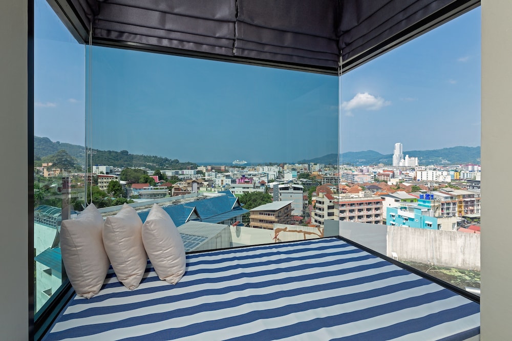 Kana Triple L Hotel 5/67