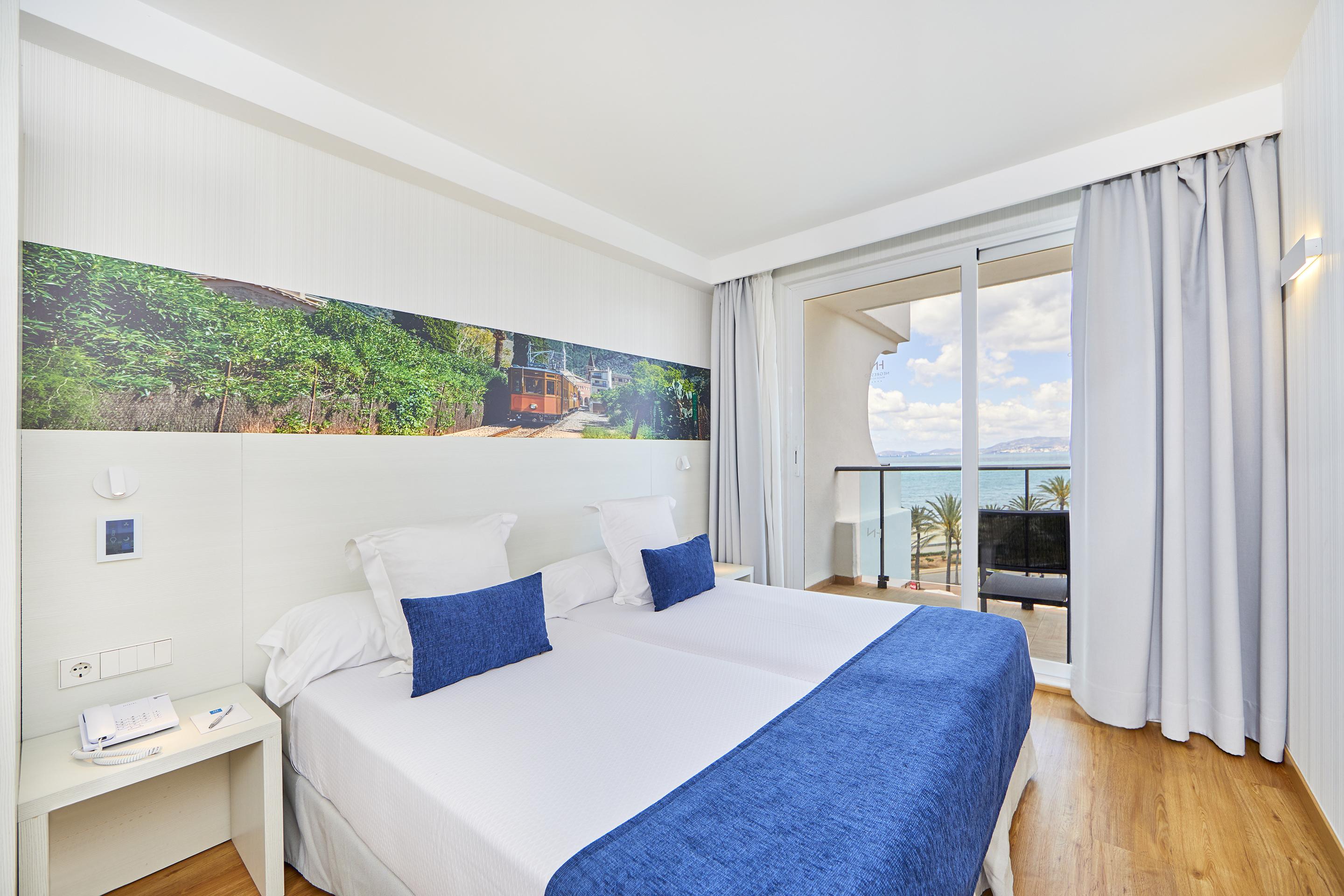 Standard, Double Bed, Side Sea View, Balcony