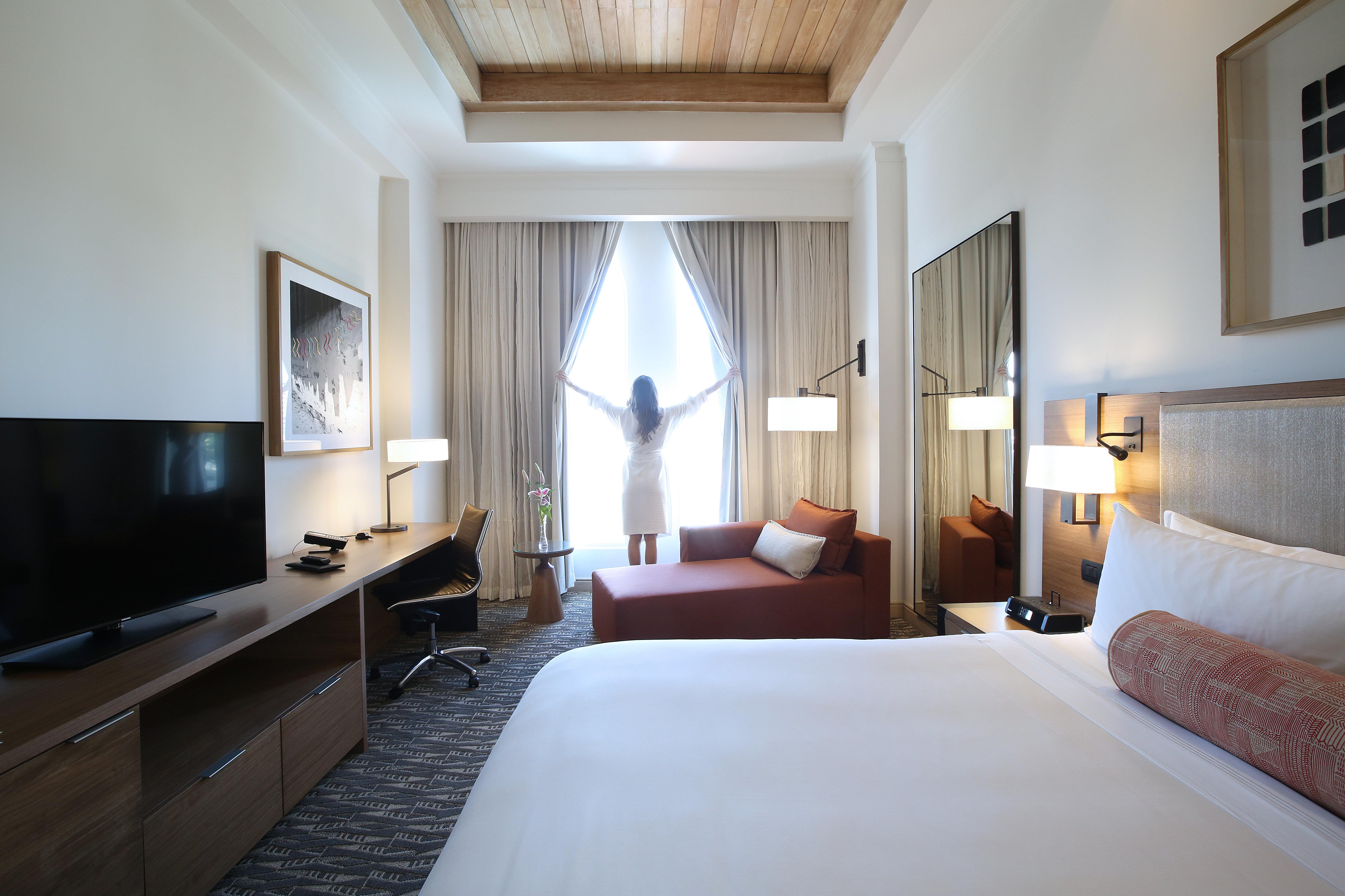Classic, King Bed, Lounge Access, Club Floor