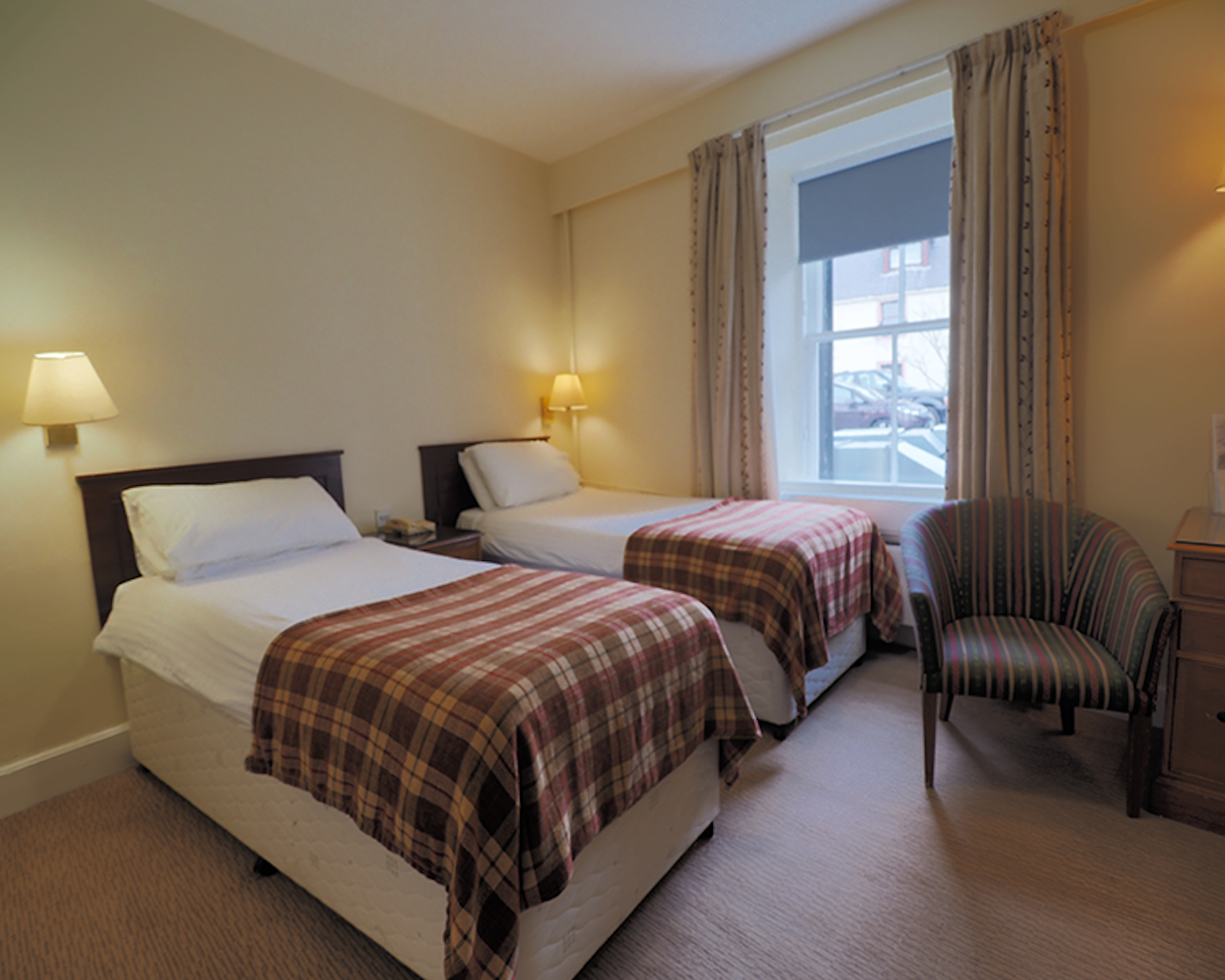 Royal Hotel Stornoway 11/64