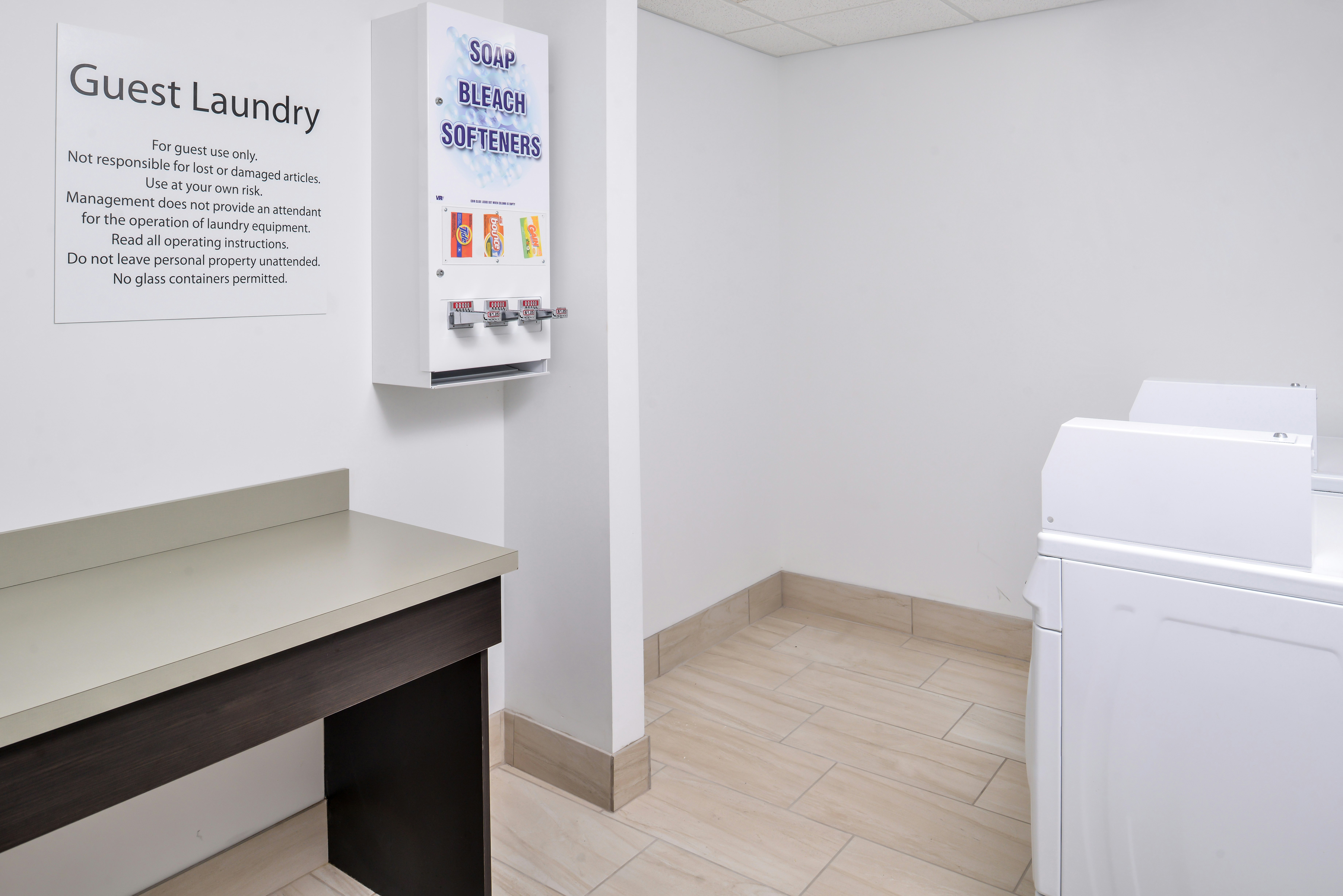 HOLIDAY INN EXPRESS & SUITES KANSAS CITY - LEE'S SUMMIT 11/30