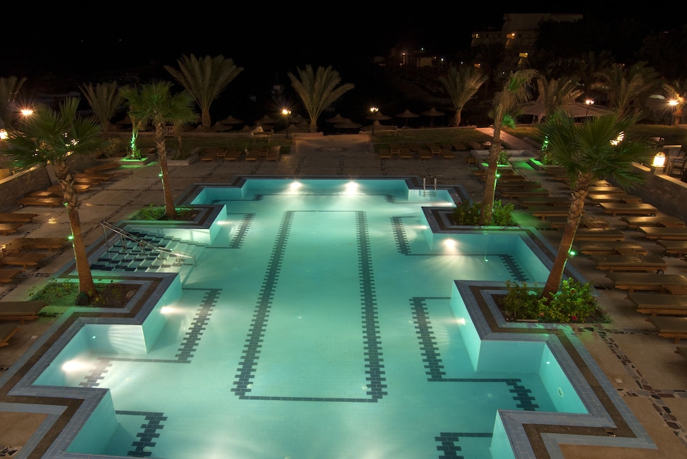 Royal Star Beach Resort 7/50