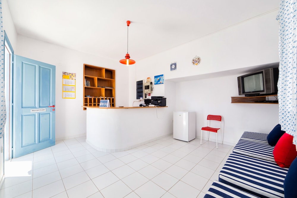 Fivos Apartments 4/50