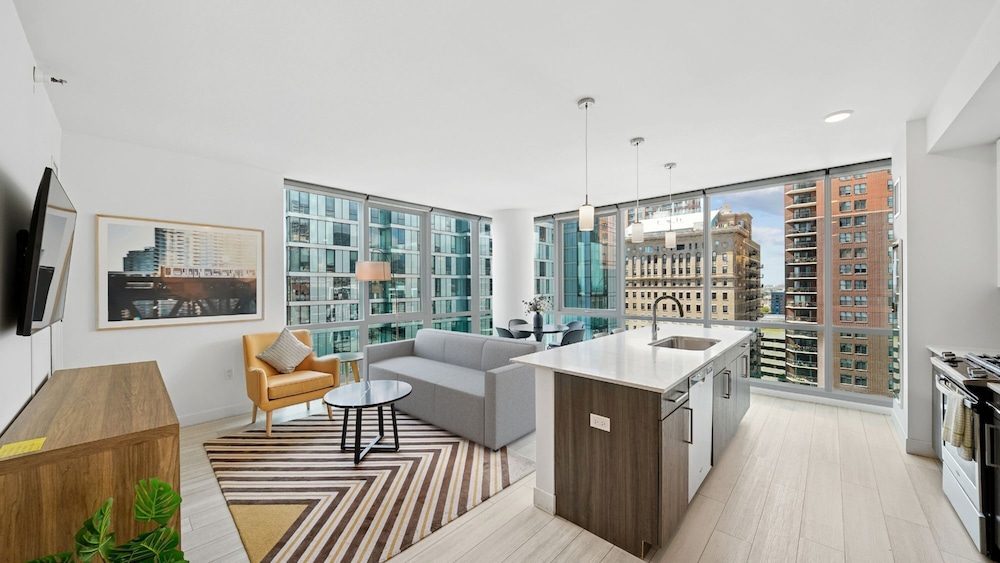 Sentral Michigan Avenue 41/58