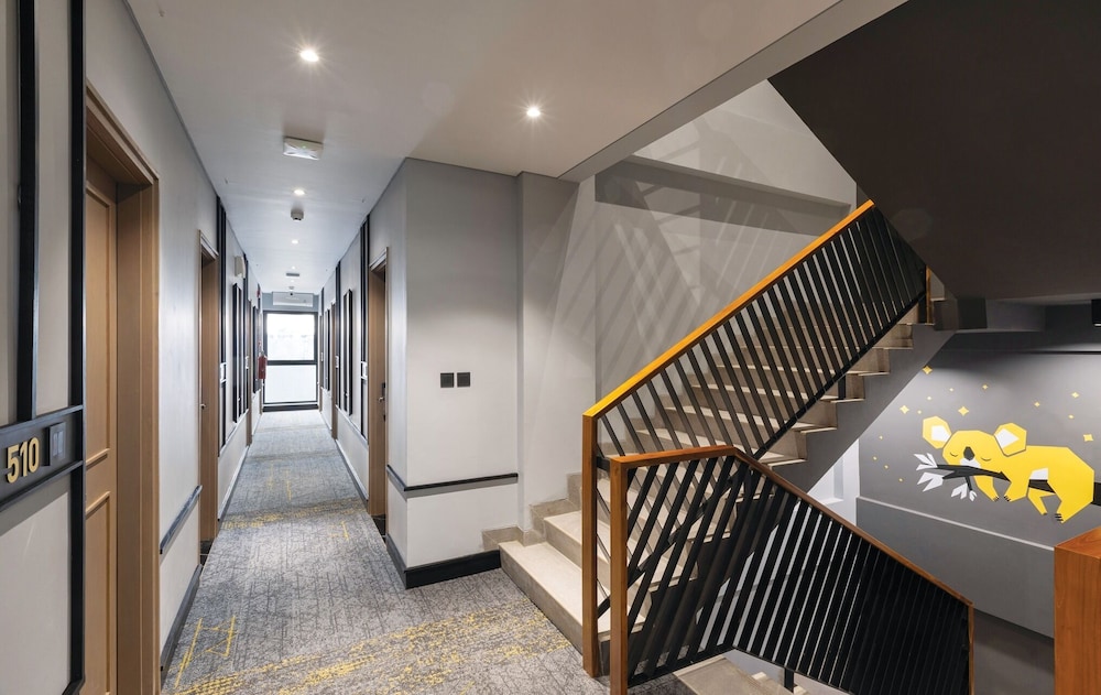 ROOMS INC Sudirman Jakarta 37/63