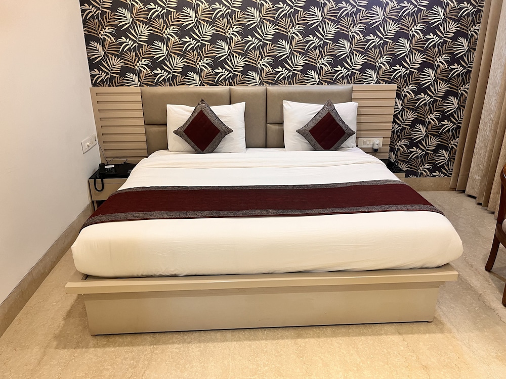 Gazebo Inn And Suites 15/49