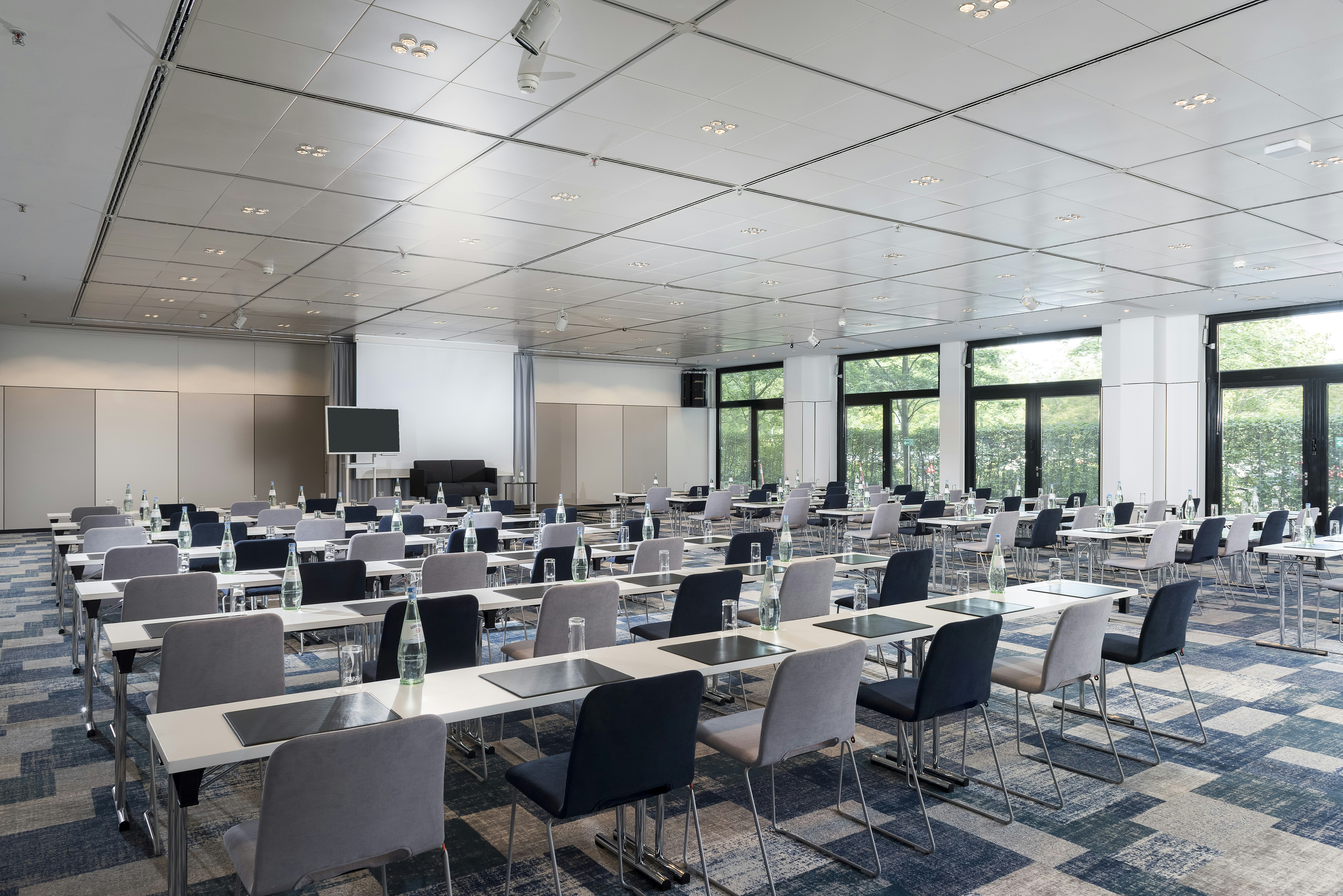 HOLIDAY INN BERLIN CITY WEST 52/71