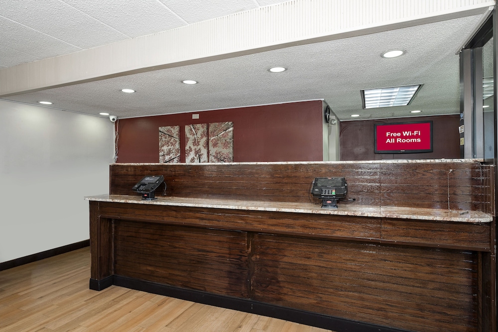 Travelodge by Wyndham Peoria 12/52