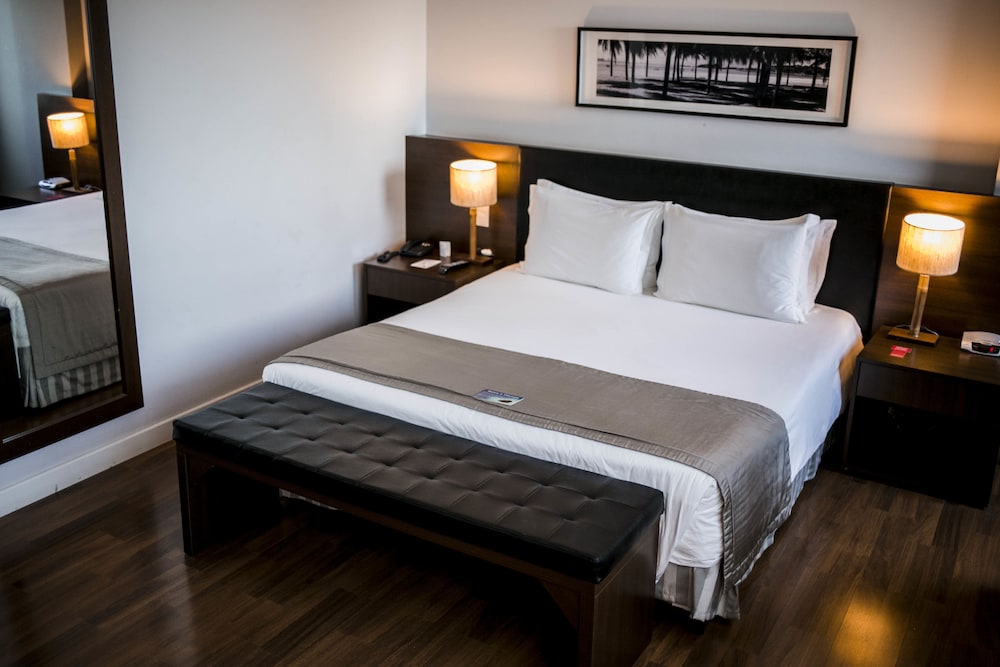 Golden Tulip Porto Vitoria 15/72