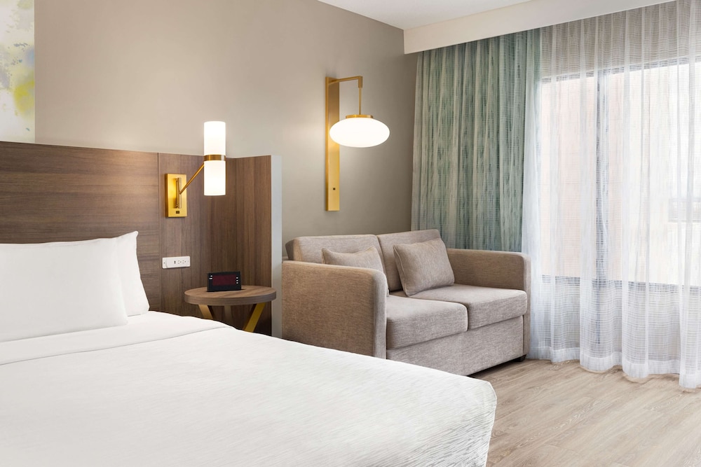 Garner Hotel Totowa by IHG 18/74