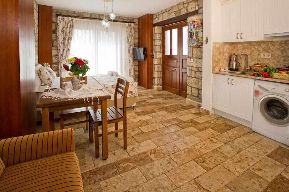Ince Kara Apart Hotel 12/16