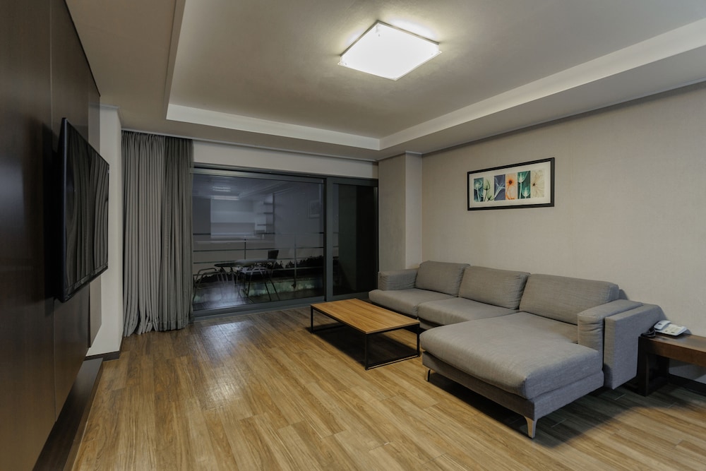 Luceville Resort 45/76