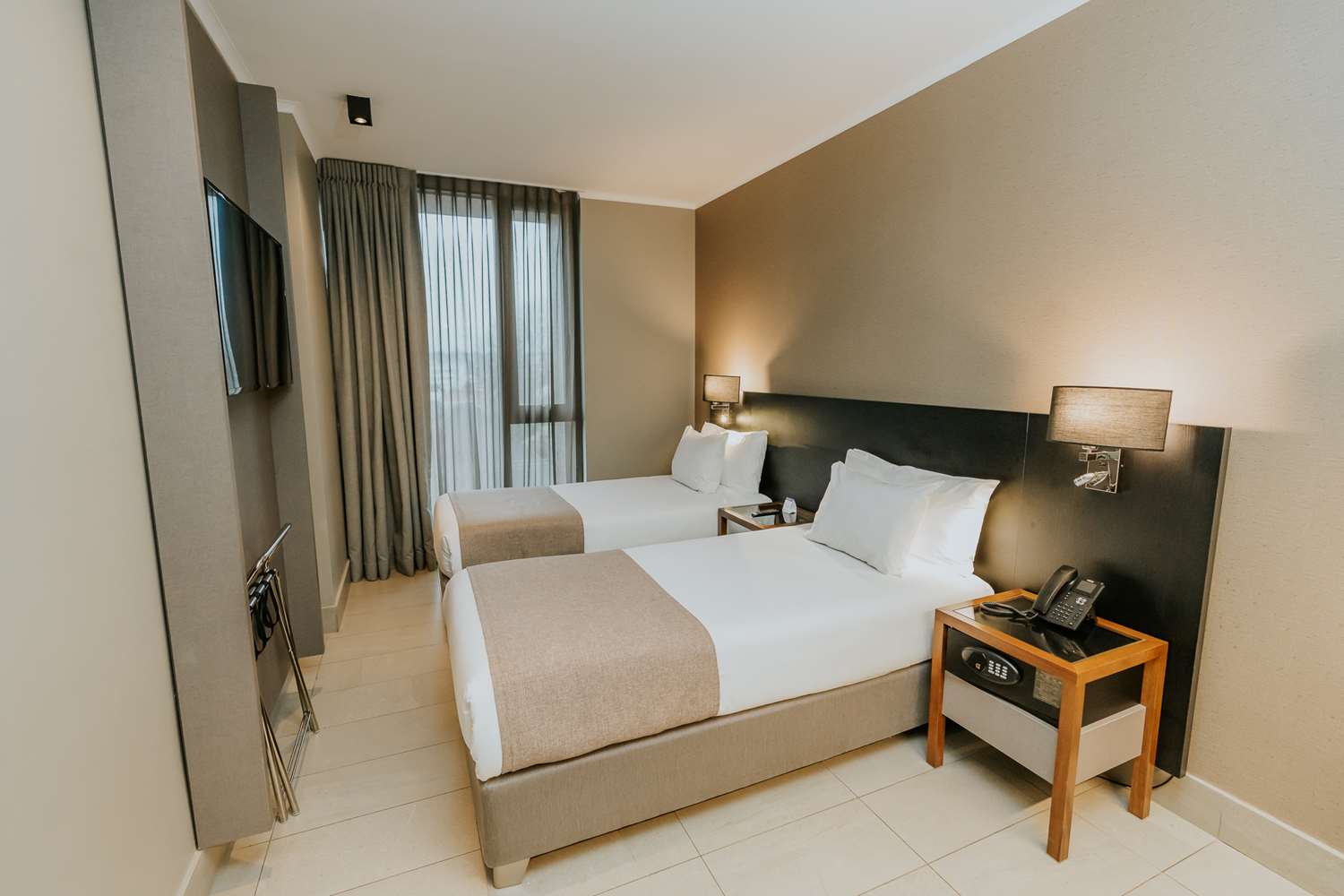 Standard, Twin Beds
