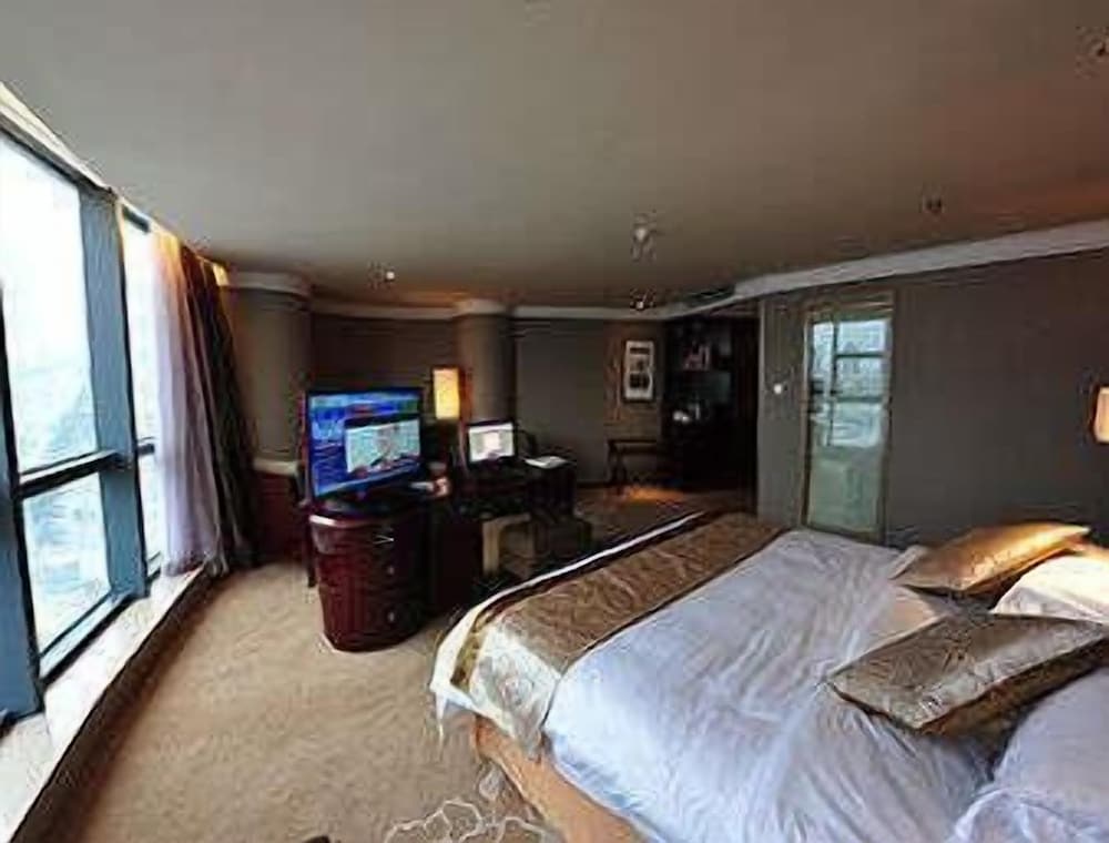 Ramada by Wyndham Pingtan Hotel 12/22