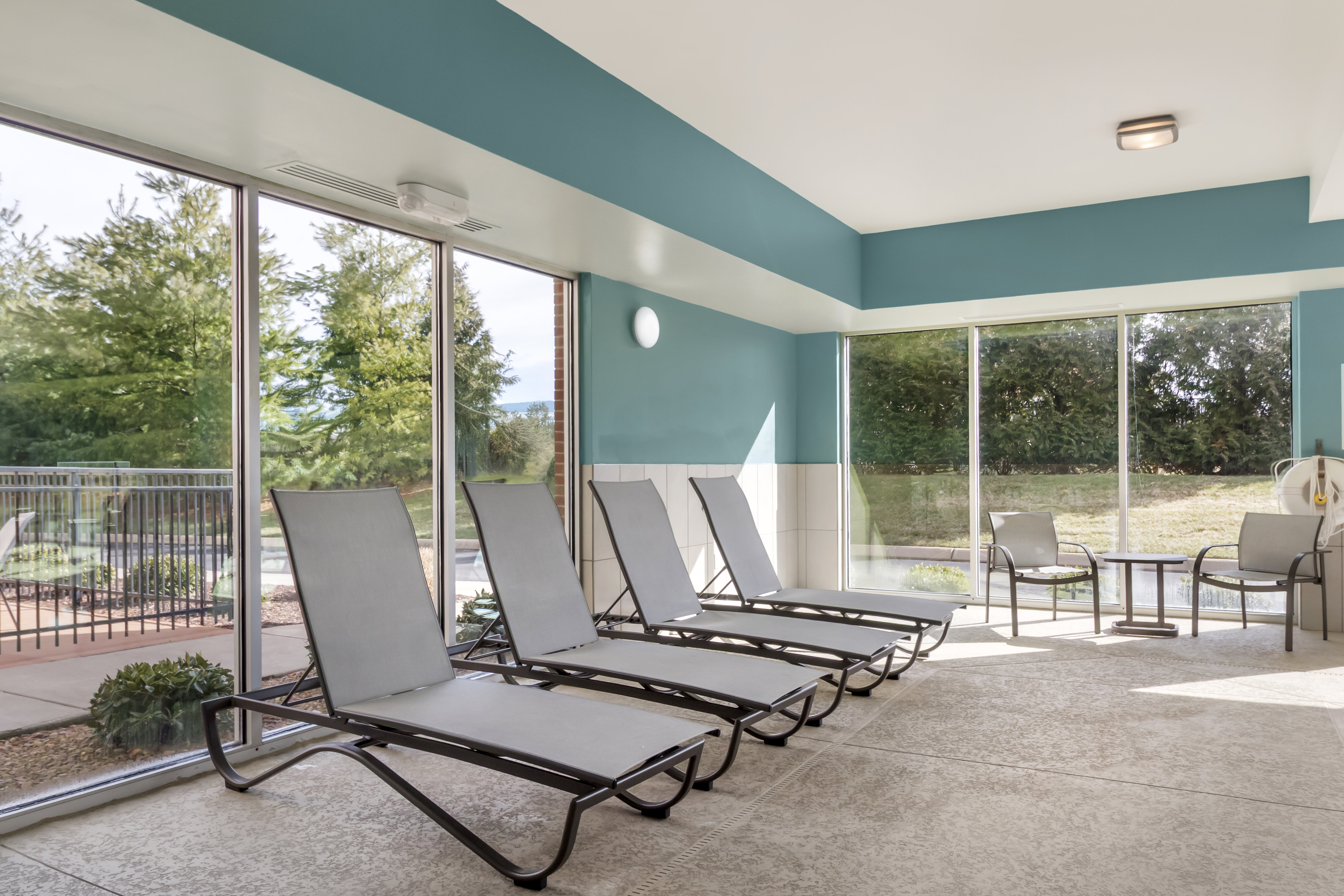 Holiday Inn Express Spring Hill 24/50