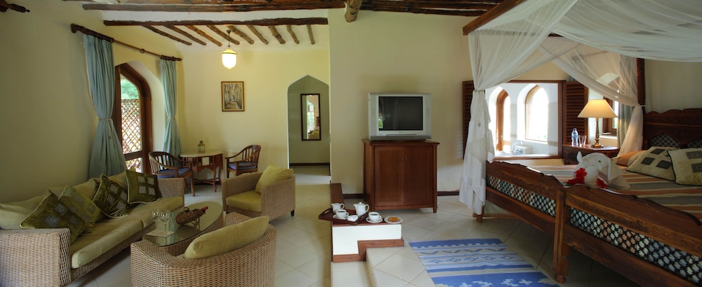 Bluebay Beach Resort & Spa 30/52