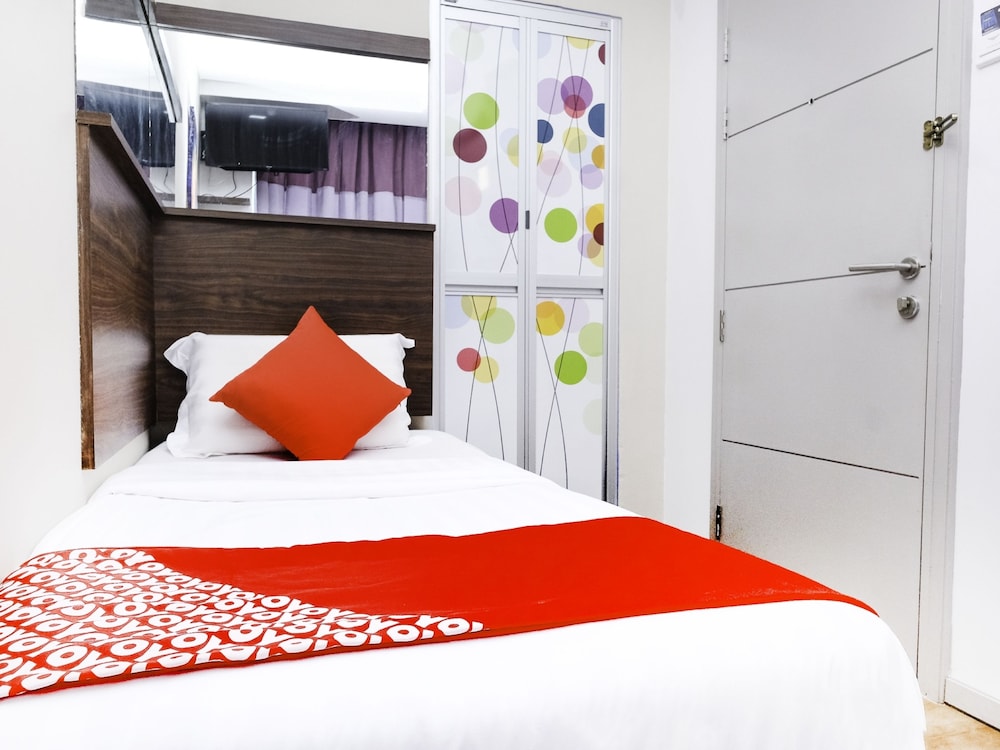 Oyo 768 Fajar Baru Boutique Hotel 33/39