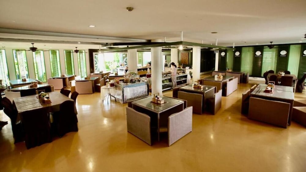 A Te Chumphon Hotel 52/70
