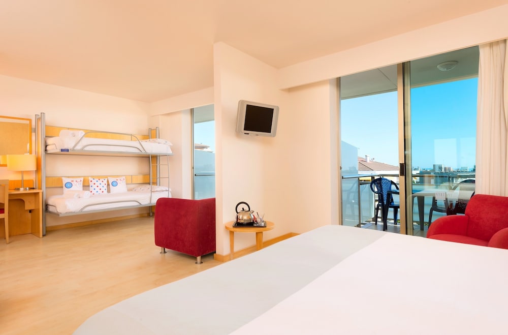 Sol Port Cambrils (ex Tryp Port Cambrils) 37/72