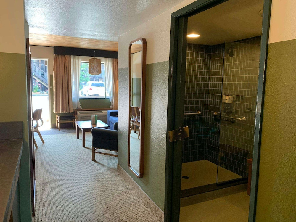 Station House Inn South Lake Tahoe 36/71