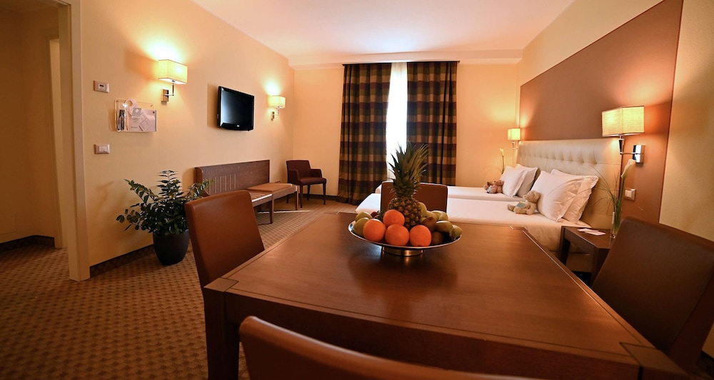 Best Western Grand Htl Guinigi 44/62