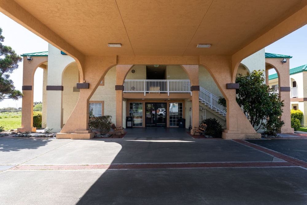 Quality Inn & Suites Crescent City Redwood Coast in CRESCENT CITY - CA