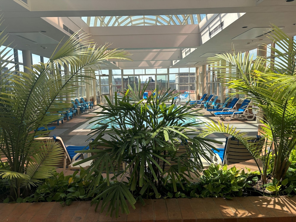 Hyatt Regency Cincinnati 62/66