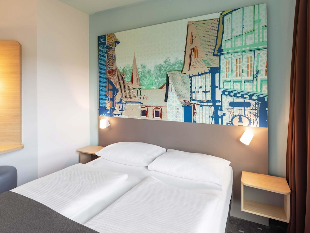 غرفة بسرير كوين، B&B Hotel Marburg 3/8