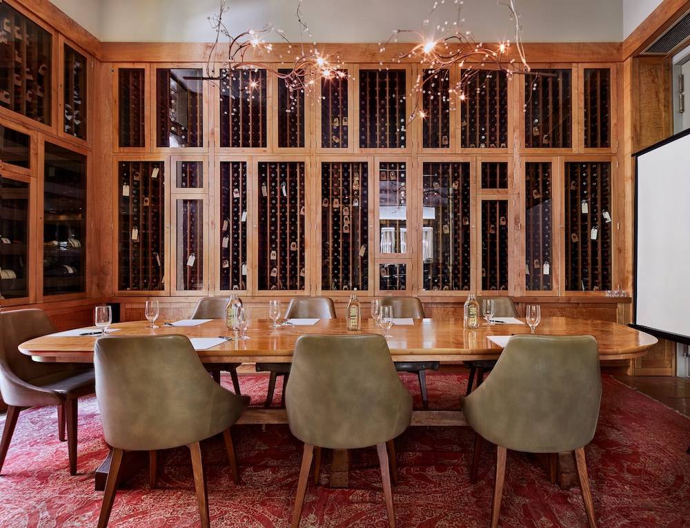 Hotel Healdsburg 4/56