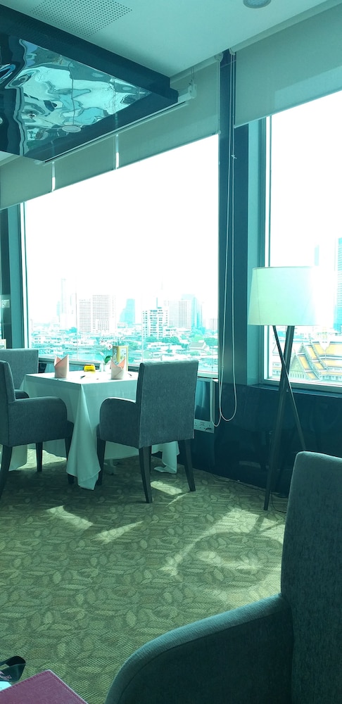 Hotel Royal Bangkok 44/67