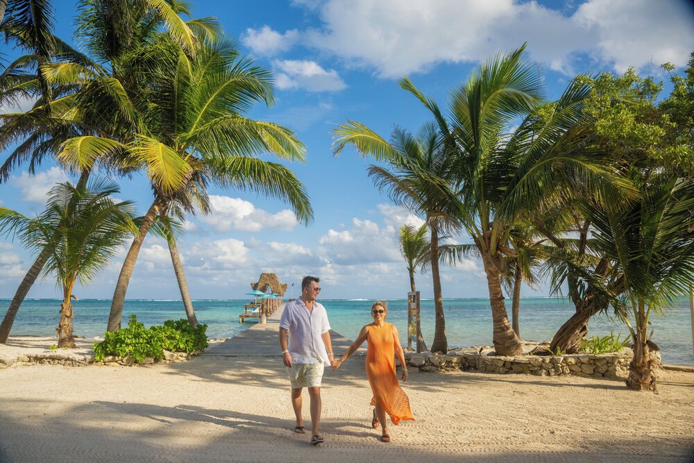Margaritaville Beach Resort Ambergris Caye 44/50