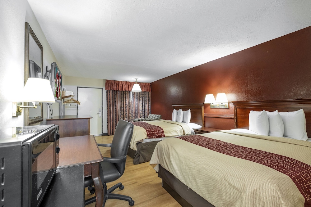 Red Roof Inn Dillon, SC 21/53