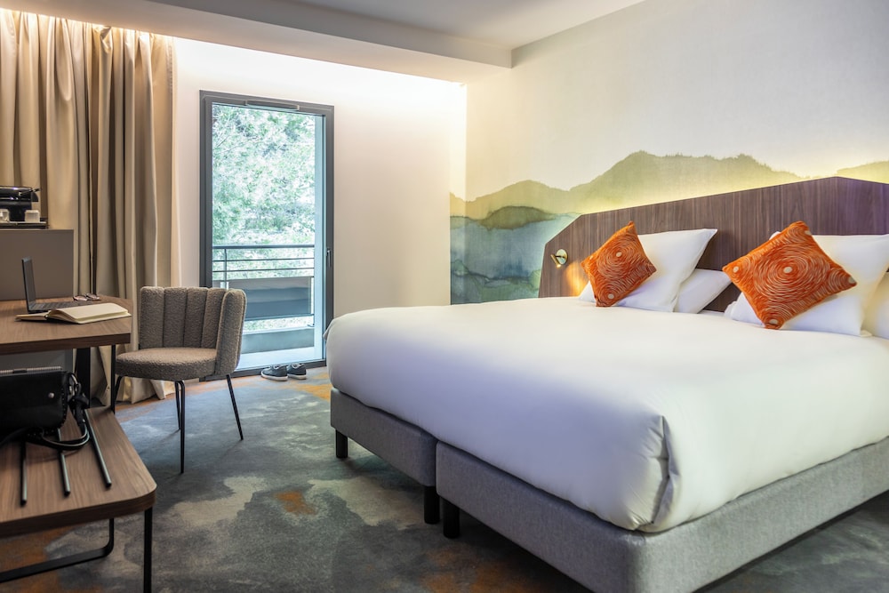 Mercure Aix-en-Provence La Duranne Gare TGV 16/50