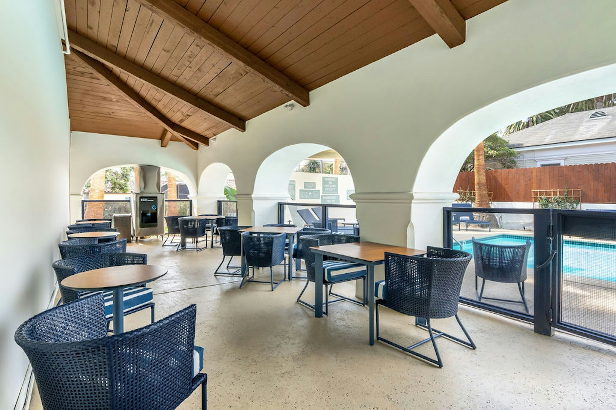 Mason Beach Inn 40/59