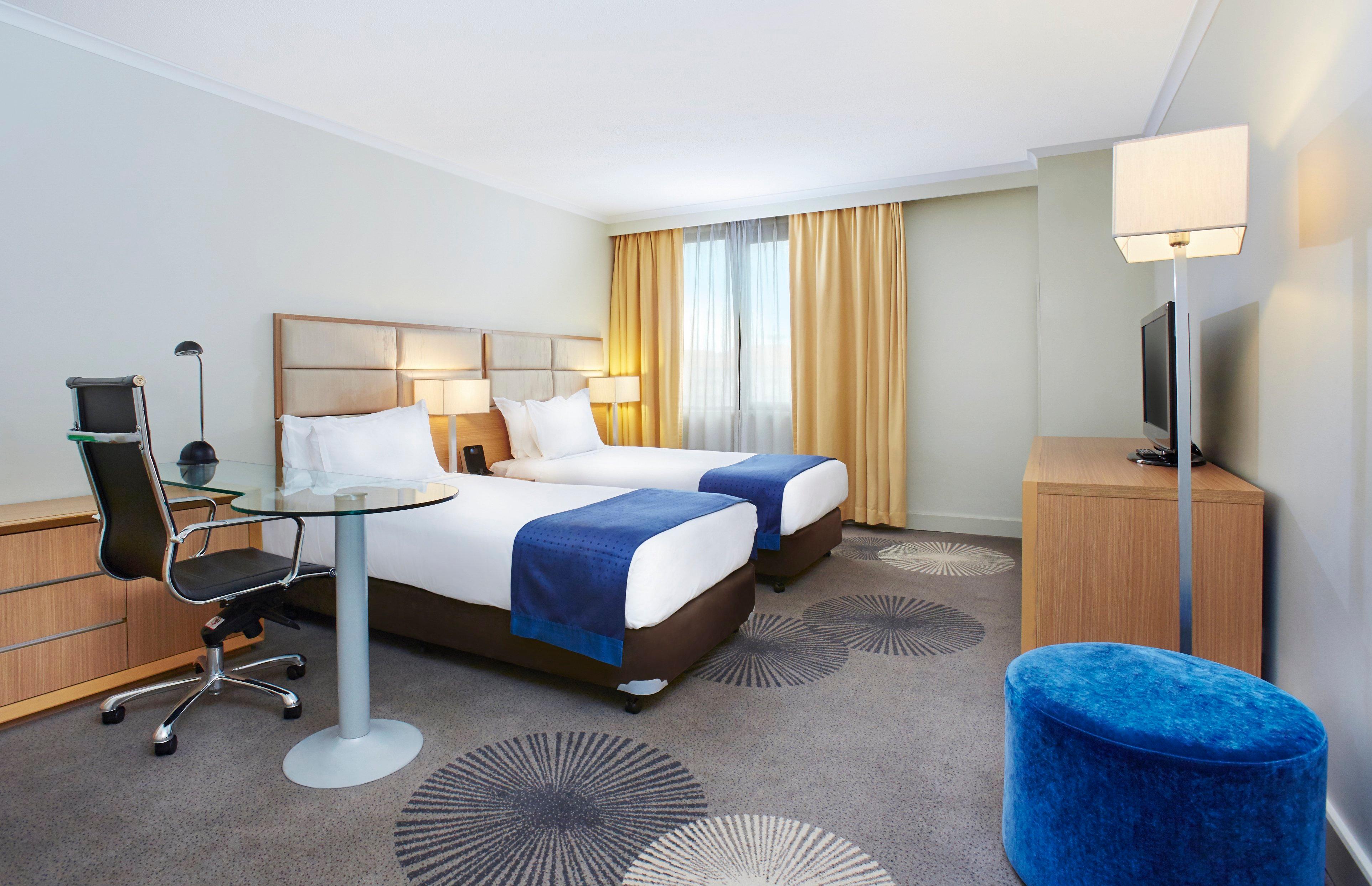 غرفة بسريرين منفصلين لذوي الإعاقة، Holiday Inn Parramatta 2/2
