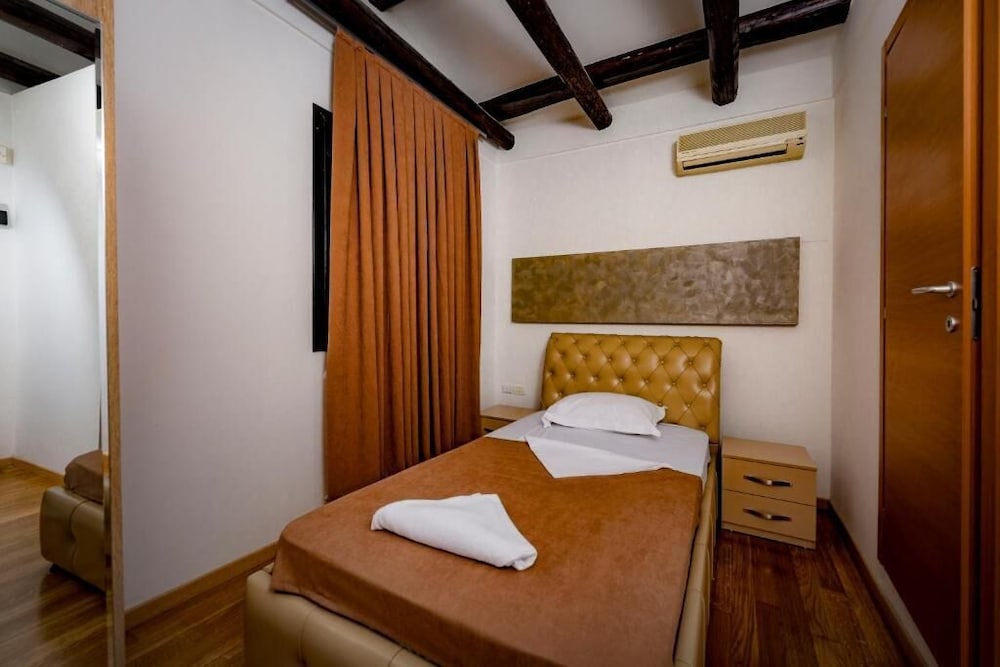 Hotel Trieste 15/55