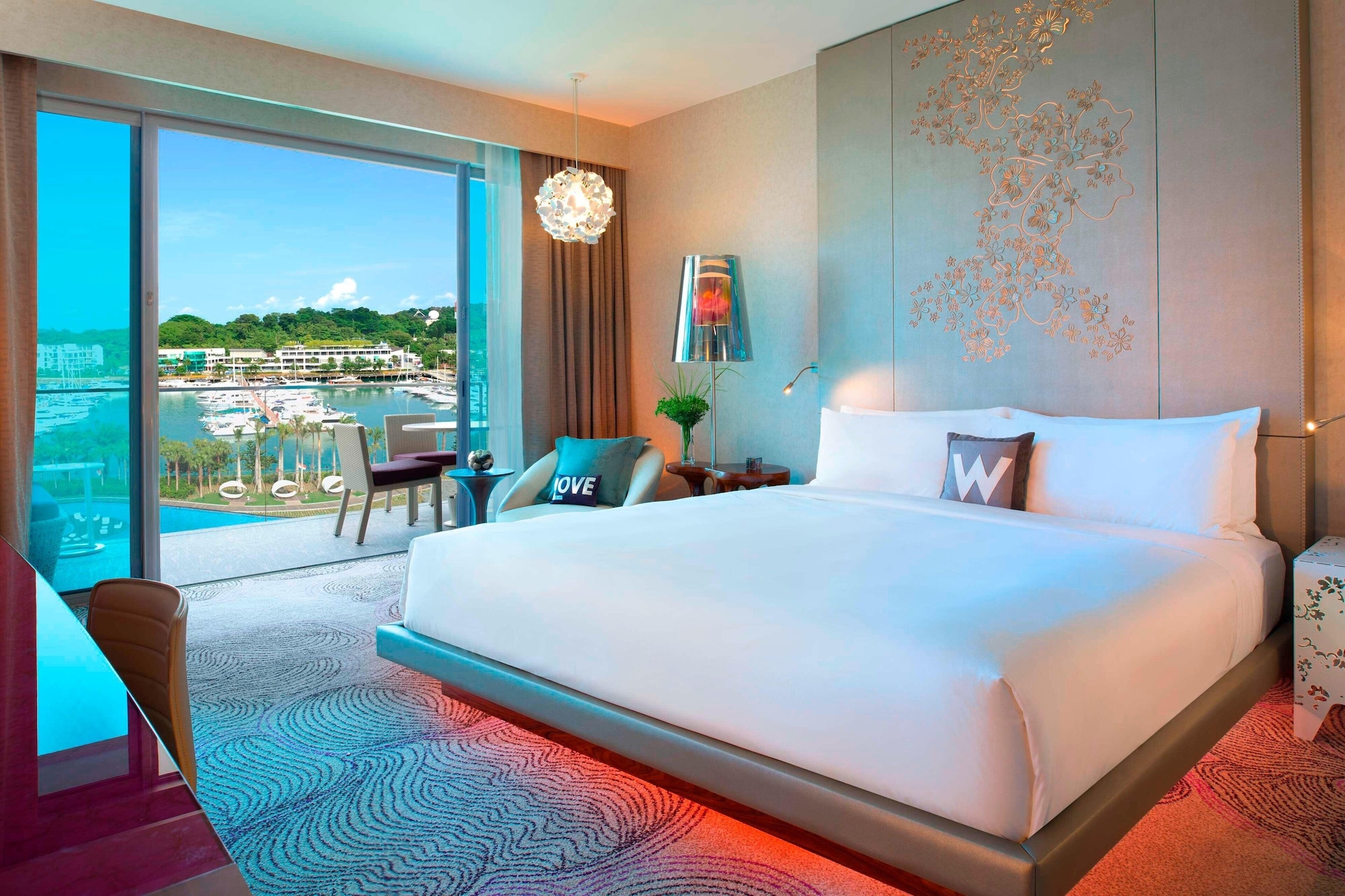 Fabulous, King Bed, Pool View, Balcony