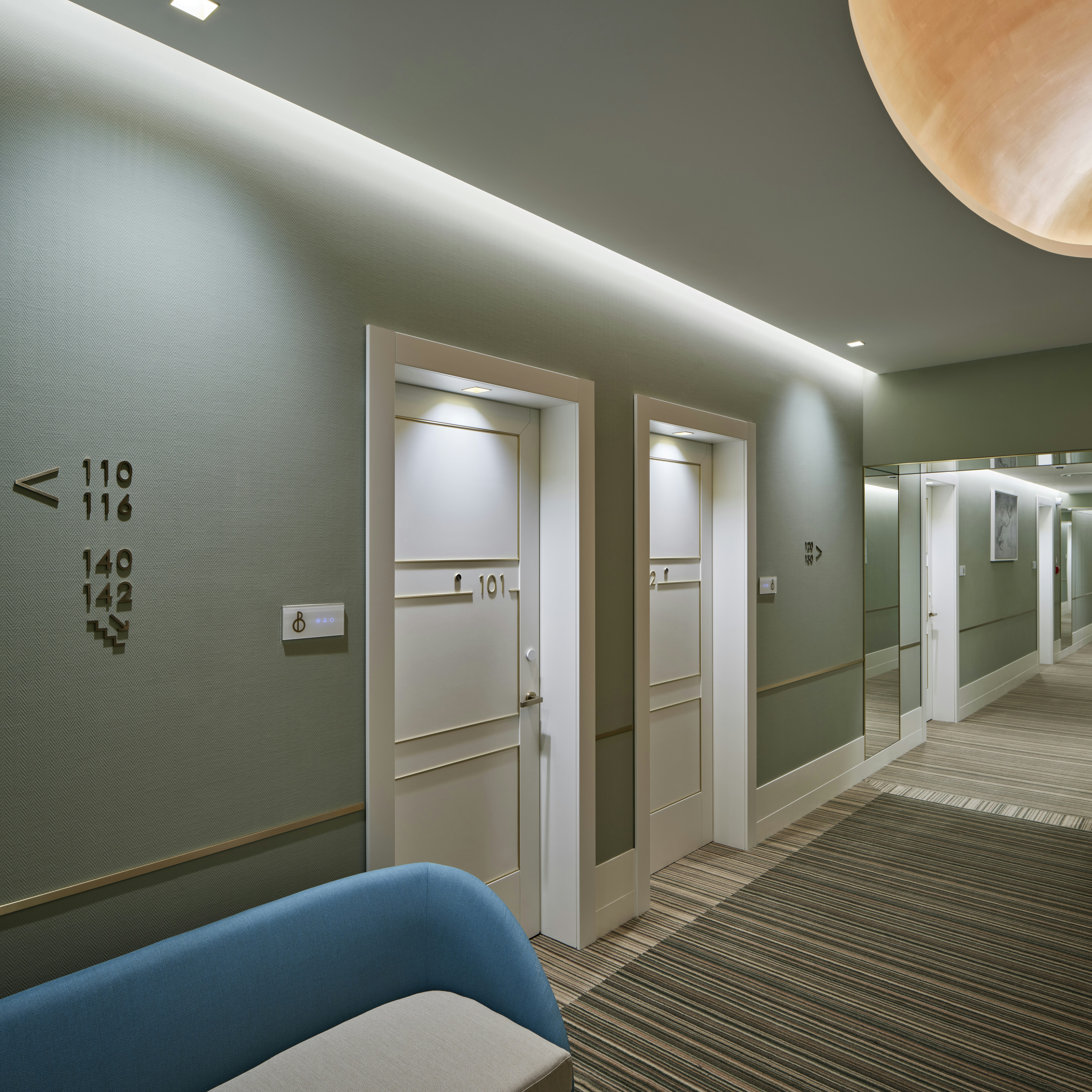 De Bonart Naples, Curio Collection by Hilton 24/50