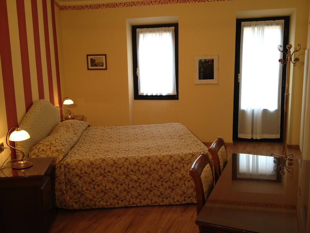 Hotel Du Lac 19/43